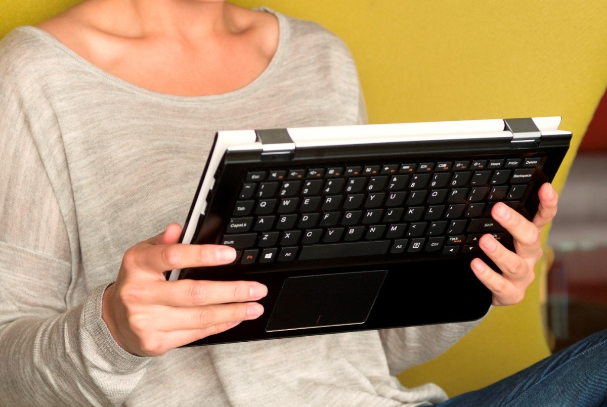 Lenovo Yoga 300